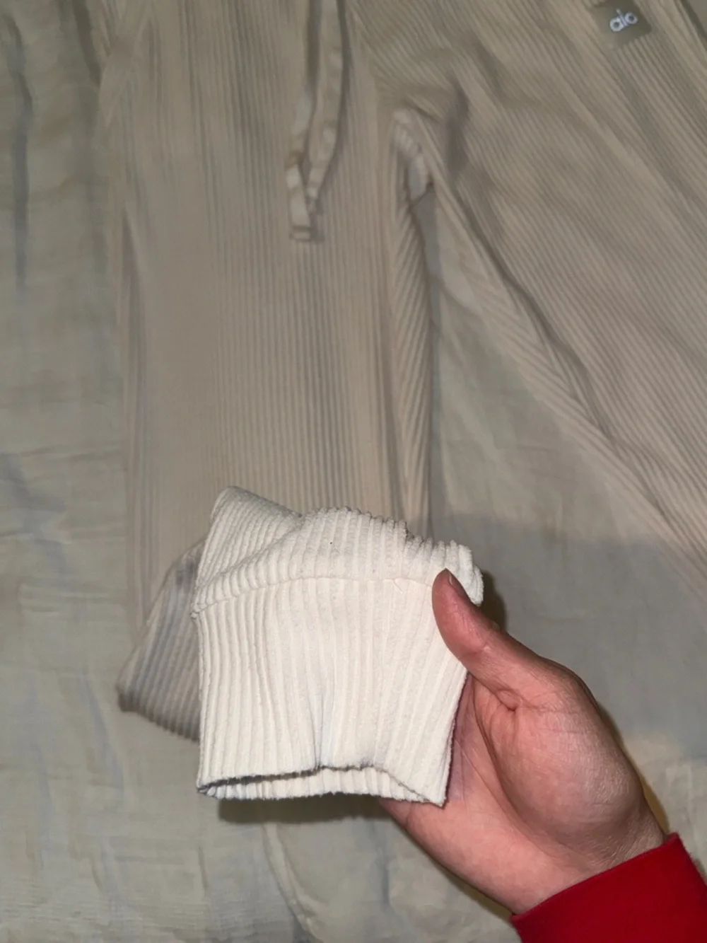 ALO Ribbed Drawstring Sweatpants - Light Beige - Picture 5 of 8